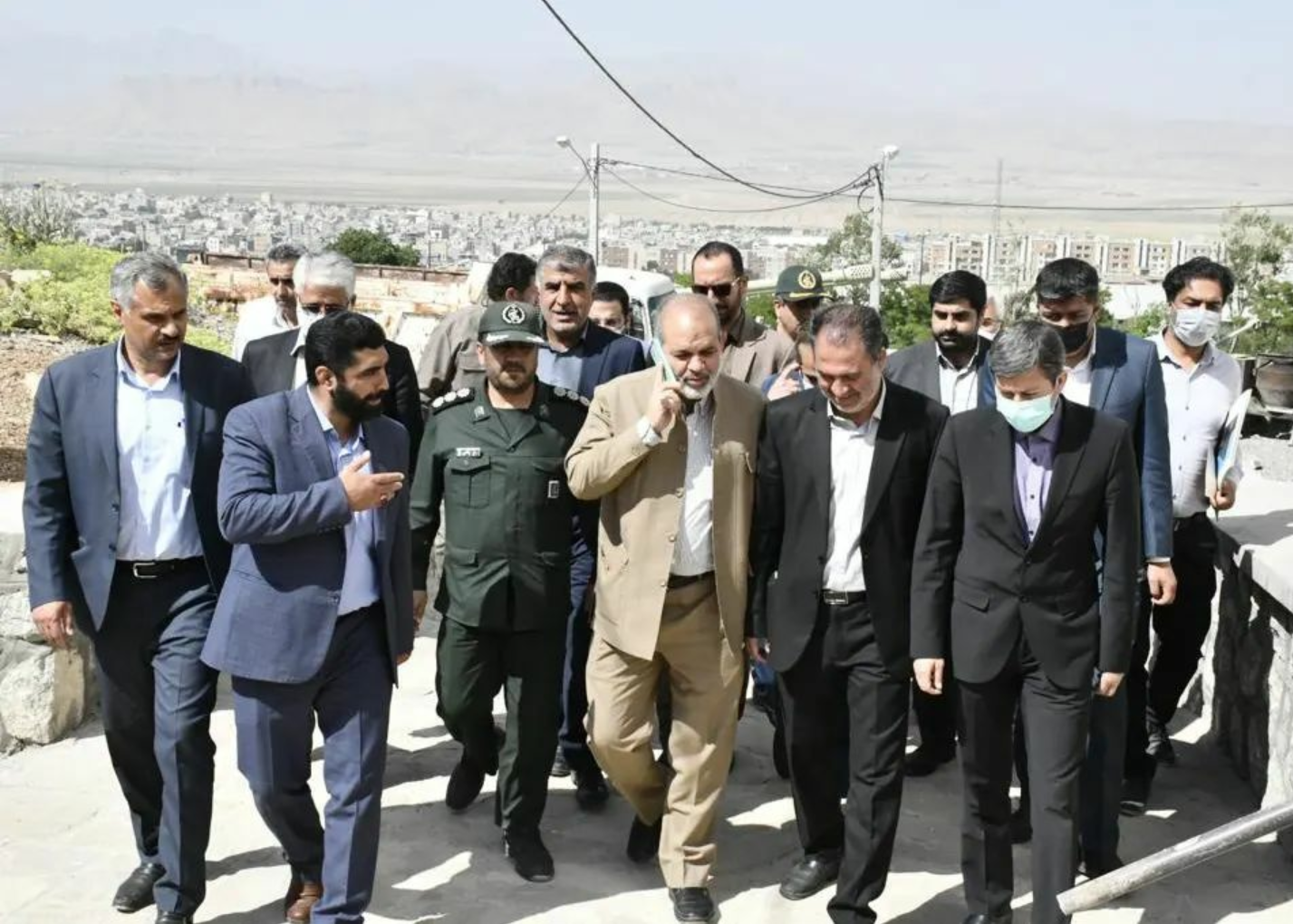 بازدید وزیر کشور از طرح مسکن مهر، باغ موزه دفاع مقدس و جاده سلامت شهرکرد