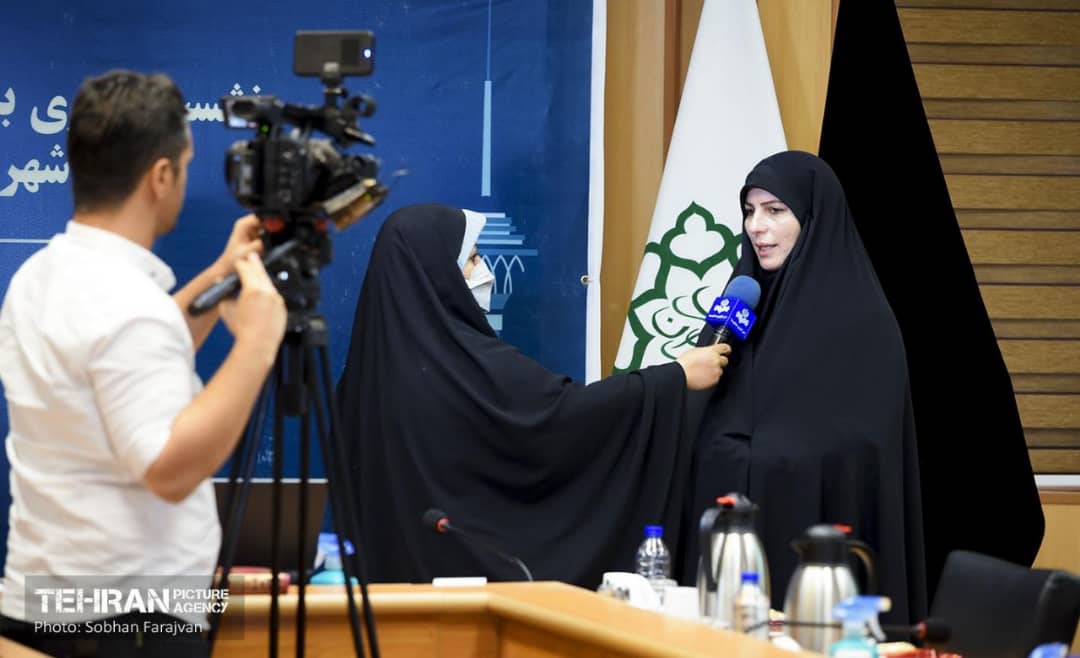 واکنش مدیرکل امور بانوان شهرداری تهران به حضور زنان در ورزشگاه‌ها