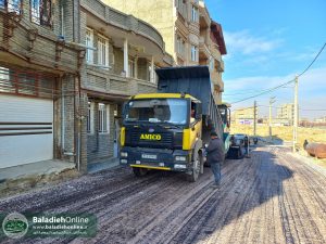 اجرای عملیات پخش آسفالت در منشعبات خیابان شهید چهارزبان ارومیه
