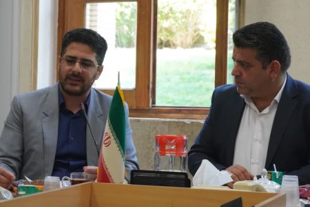 مدیر کل امور شهری و شوراهای استانداری اصفهان: شوراها جایگاه برتر و مقدسی در نظام جمهوری اسلامی دارند