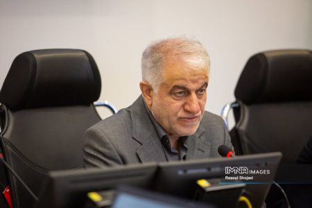 رئیس شورای شهر اصفهان: ضرورت همکاری دولت با شهرداری‌ها برای تأمین منابع مالی