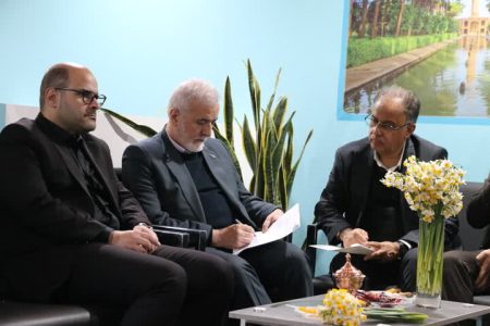 امضای تفاهم‌نامه طلایه‌داران گردشگری و مثلث گردشگری سه شهر اصفهان، شیراز و یزد