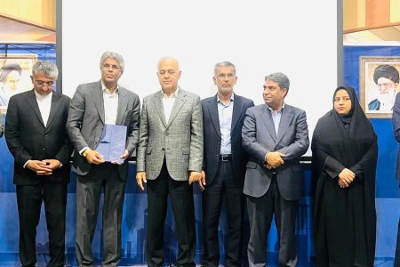 شهردار بندرپل درخشید؛ کسب رتبه برتر در ارزیابی عملکرد شهرداری‌های هرمزگان