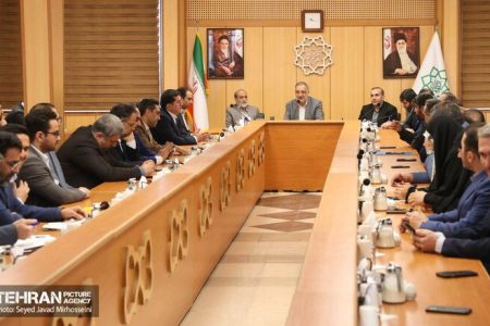 آیین تکریم و معارفه معاونین شهردار تهران برگزار شد