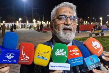 قطار پیشرفت شهرداری بندرعباس بی توقف در حال حرکت