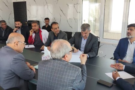 بررسی آخرین اقدامات ستاد خدمات سفر با حضور معاون هماهنگی امور عمرانی استانداری هرمزگان در اسکله بندرپل