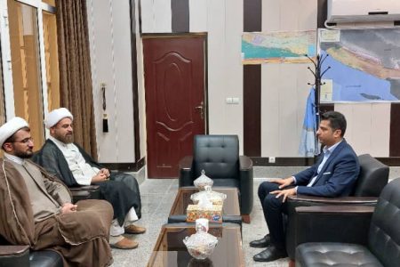 امام جمعه پارسیان با فرماندار جدید دیدار کرد: توسعه شهرستان در سایه وحدت و همکاری