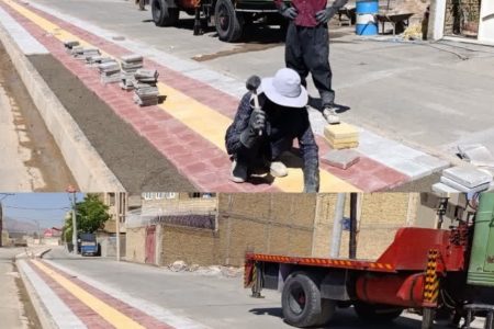 اجرای عملیات موزاییک فرش رفیوژ میانی خیابان ۲۰ متری محله چاووشی شهرضا